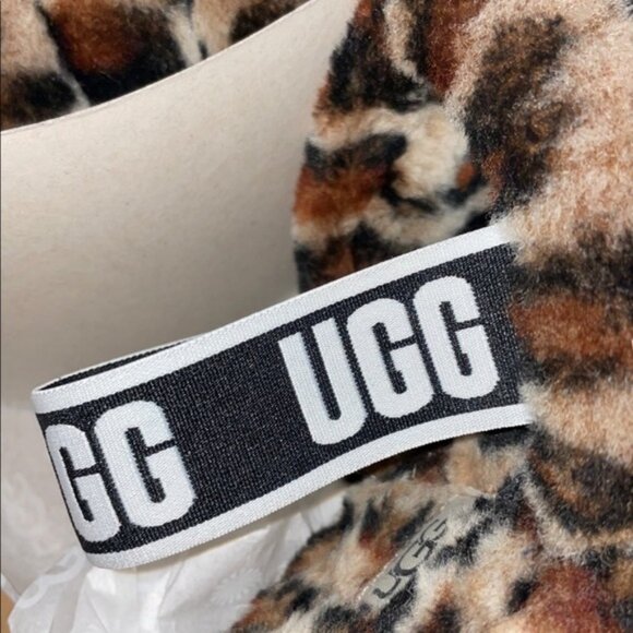 Ugg Australia fluff yeah slipper slides - Picture 6 of 7